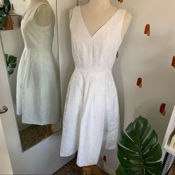 White Tahari Floral Party/Bridal Dress - Picture 5 of 5